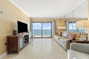 Living area - Ocean Breeze East 703 (Pensacola)
