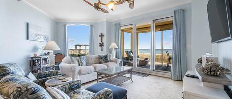 Appart'hôtel, plusieurs lits (Beach Colony West 1B) | Coin séjour