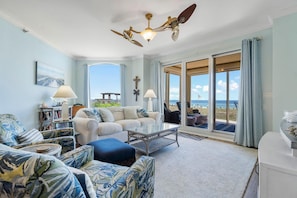 Living area - Beach Colony West 1B (Pensacola)