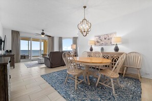 Leilighet, flere senger (Beach Colony West 12C) | Spiseområde