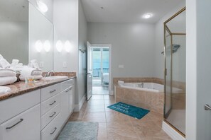 Condo, Multiple Beds (Caribe C104) | Bathroom | Shampoo, toilet paper - Caribe C104 (Orange Beach)