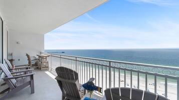 Condo, Multiple Beds (Colonnades 1402) | Property grounds