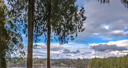 Hood Canal Waterfront - Olympic Peninsula