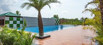 Countryard Resort By Alcor