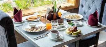 Countryard Resort By Alcor