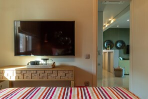 4 bedrooms, soundproofing - Coocono Tinos Private Villas (Tinos)