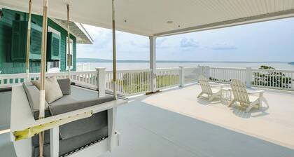Elegant Oceanfront Maine Estate w/ Gazebo