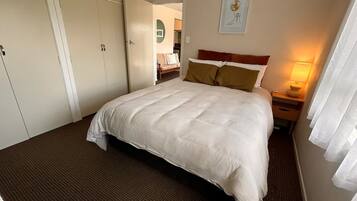 2 chambres, fer et planche à repasser, Wi-Fi gratuit, draps fournis