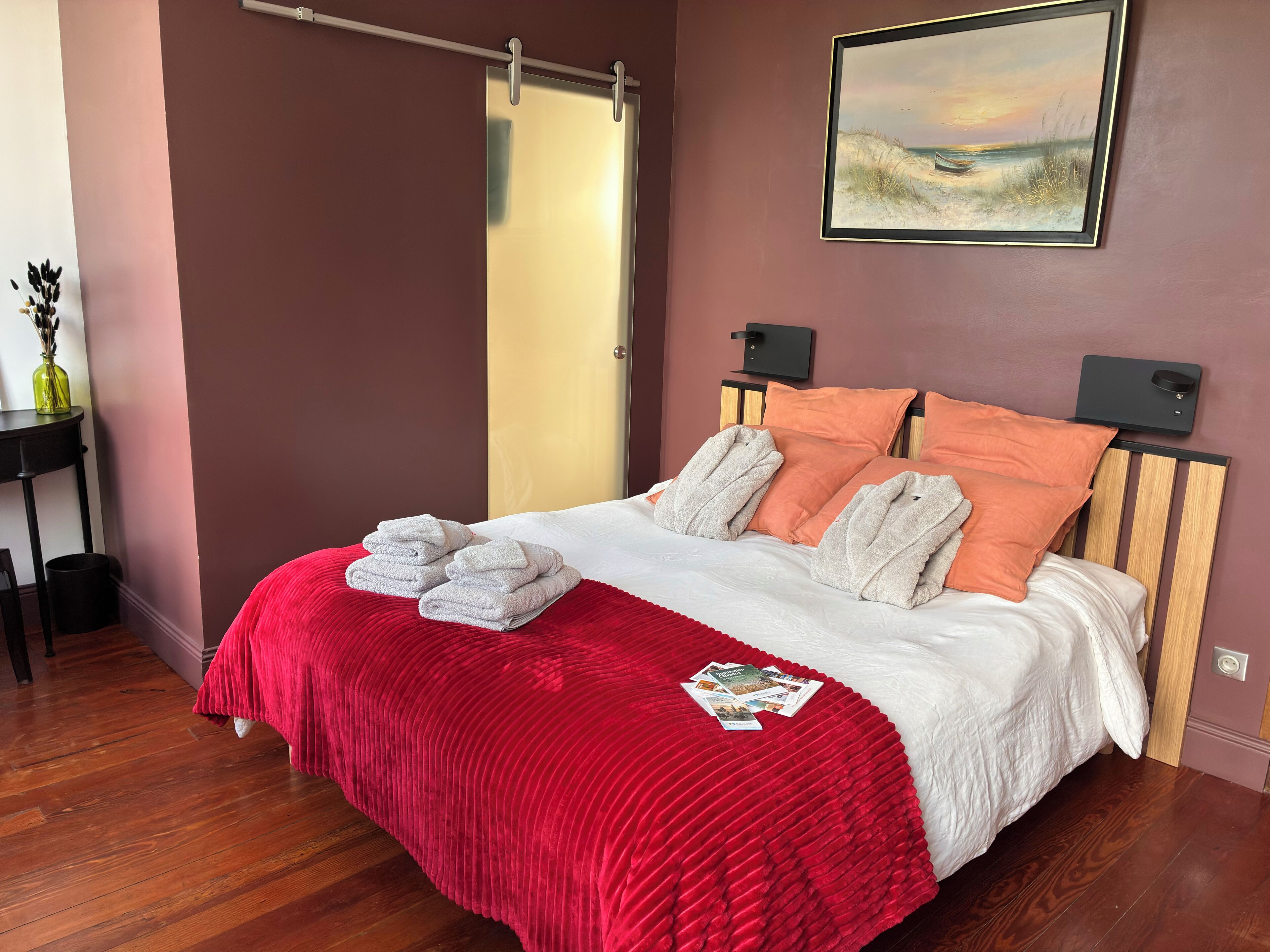 Premium-huone, 1 keskisuuri parisänky (Gold Beach) | Allergiatestatut vuodevaatteet, pillowtop-patjalliset sängyt