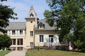 Front of property - LA VILLA MIRABELLE (Tracy-sur-Mer)