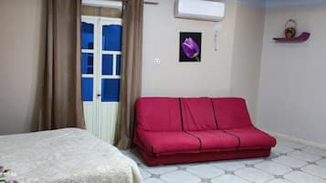 2 bedrooms, bed sheets