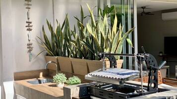 Villa, 4 Bedrooms, Private Pool, Garden View | Kawasan BBQ/berkelah