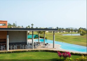 Villa, 4 chambres, piscine privée, vue jardin | Piscine