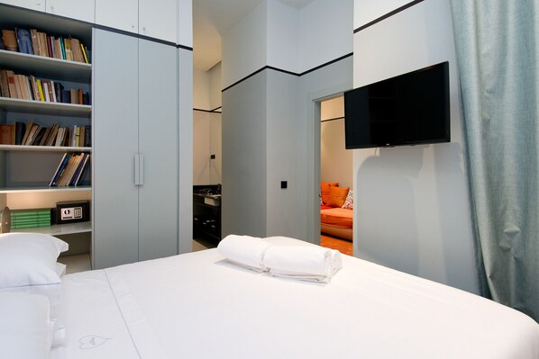 1 bedroom, desk, iron/ironing board, free WiFi