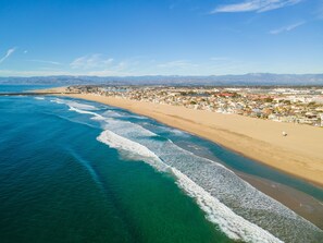 Beach - NEW - Surf Bungalow w/ Hot Tub - Steps from Beach (Oxnard)