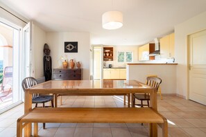 Dining - Tranquil holiday home with private pool (Felines-Minervois)
