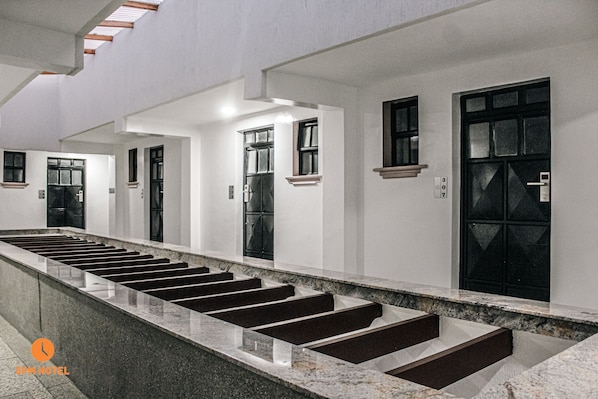 Front of property - 5 PM Hotel (Nairobi)