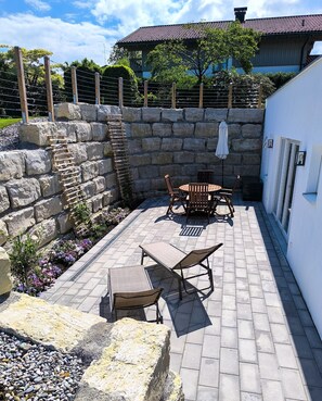 تناول الطعام بالخارج