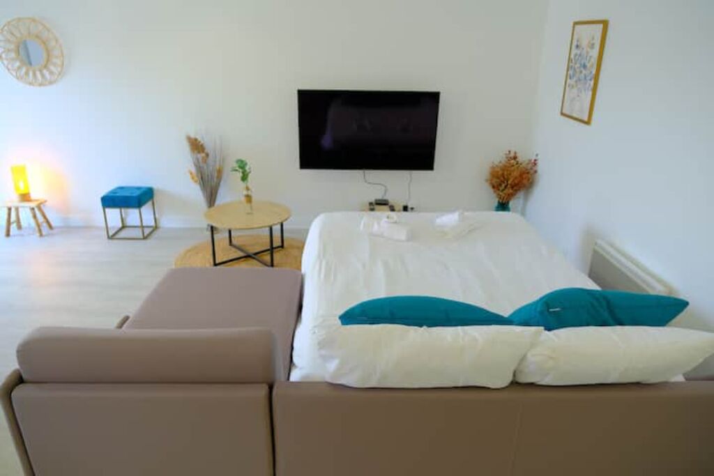 2 bedrooms, free WiFi