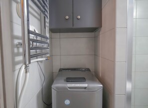 Laundry room - Cozy Apartment in Pangrati  (Athens)