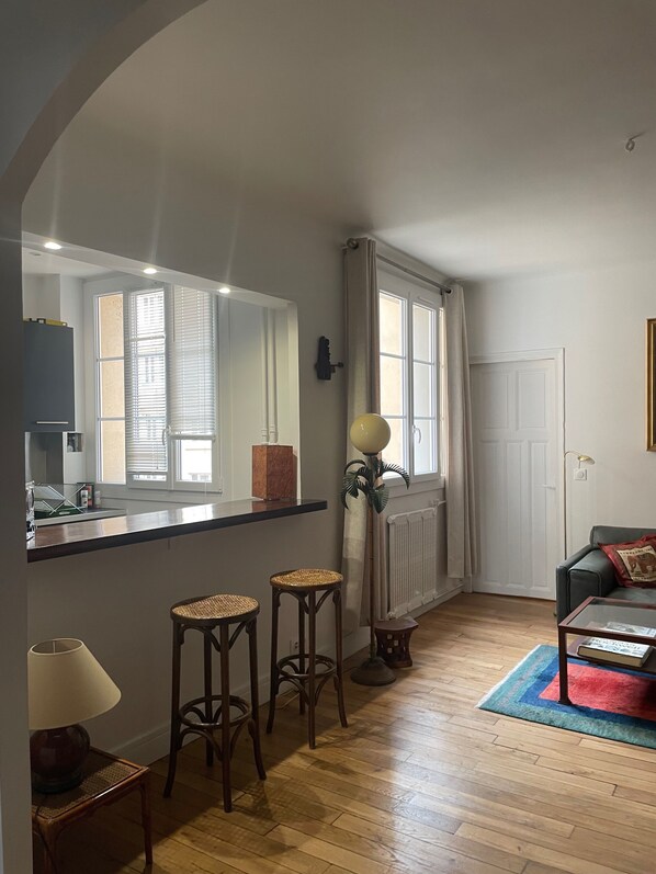 Interior - Appartement Cosy à 10mn de Paris (Courbevoie)