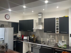 Private kitchen - Appartement Cosy à 10mn de Paris (Courbevoie)