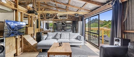 Smart TV, fireplace, table football, ping pong