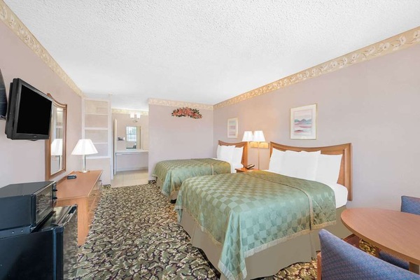 Exact unit will be assigned upon arrival. Views, colors and decor may vary.