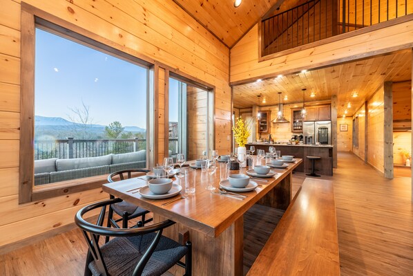 Dining - This cabin is a 6 bedroom(s), 5.5 bathrooms, located in Sevierville, TN. (Sevierville)