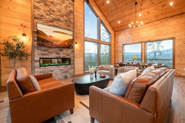 Smart TV, chimenea, futbolito