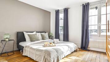 2 bedrooms, desk, iron/ironing board, travel cot