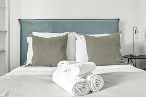 2 bedrooms, desk, iron/ironing board, free WiFi