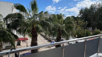 Standard Room, 1 Double Bed | Balcony