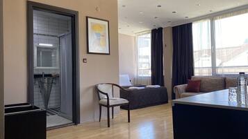 Family Condo | In-room safe, laptop workspace, blackout curtains, free WiFi