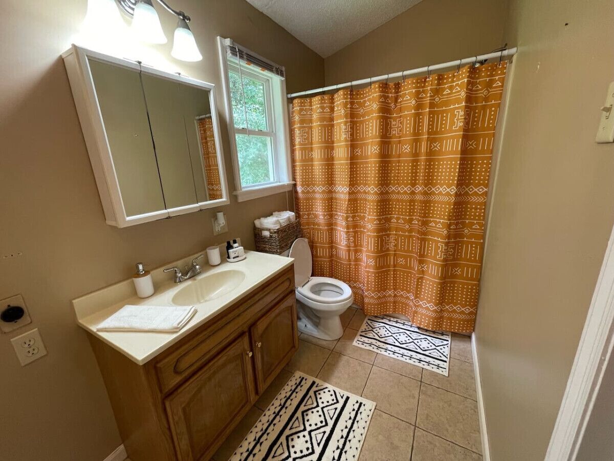 Hair dryer, towels