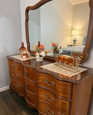 2 bedrooms, free WiFi, bed sheets - Updated Apt in Country - ATV Trls & Norris Lake (LaFollette)