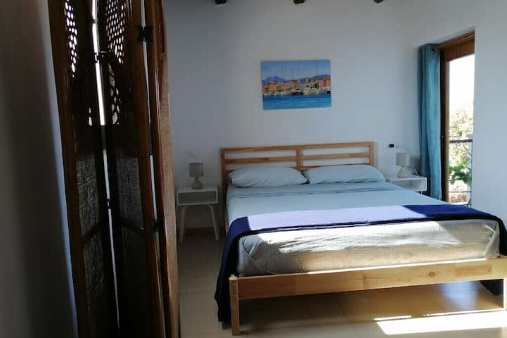 1 camera, ferro/asse da stiro, Wi-Fi, lenzuola