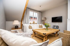 TV, peis og stereoanlegg