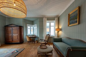 Fernseher, Stereoanlage