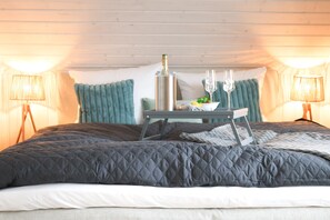 2 soverom, skrivebord, wi-fi (inkludert) og sengetøy