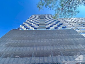 Exterior - Wonderful 1bed With Balcony in JVC (Dubai)