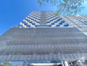 Exterior - Wonderful 1bed With Balcony in JVC (Dubai)