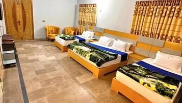 Deluxe Double Room | Soundproofing, iron/ironing board, free WiFi