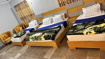 Deluxe Double Room | Soundproofing, iron/ironing board, free WiFi