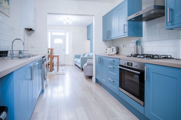 Microwave, oven, stovetop, dishwasher