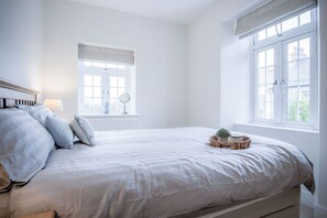 2 bedrooms, premium bedding, bed sheets