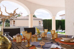 Outdoor dining - Private Pool · Barbecue · Wi-Fi · M308-086 VILLA POMER (Miami Playa)