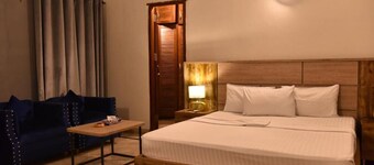 RIFADAH HOTEL MULTAN