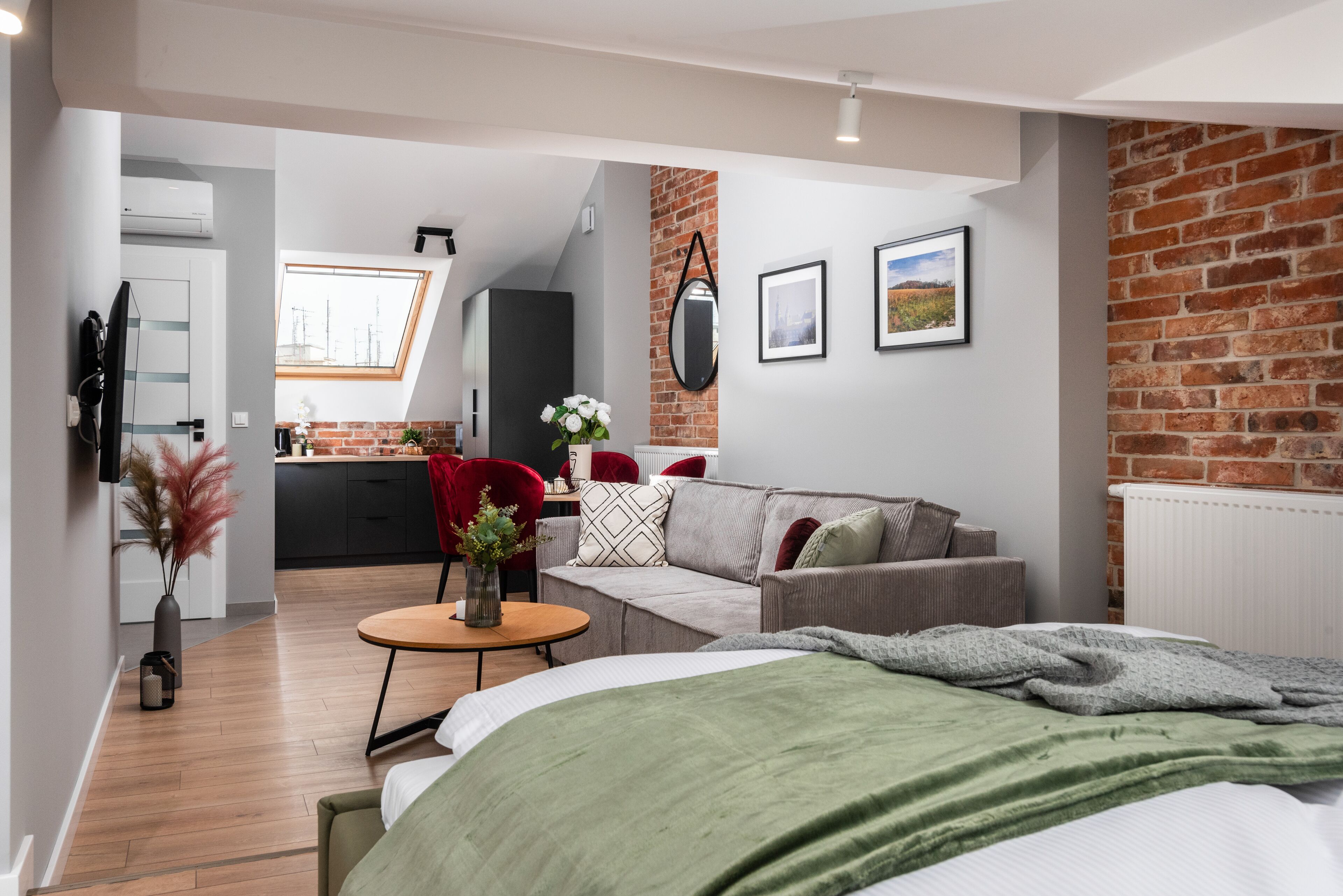 33. Felicjanek | Tabla de planchar con plancha, cunas, wifi gratis y ropa de cama 