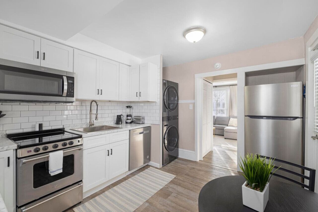 冰箱、微波炉、烤箱、炉灶